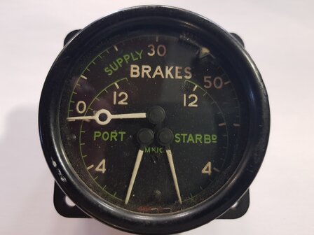 RAF SPITFIRE ETC. TRIPLE BRAKE PRESSURE GAUGE MK IC, REF. 6A/1679  1944 DATED