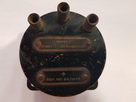 RAF SPITFIRE ETC. TRIPLE BRAKE PRESSURE GAUGE MK IC, REF. 6A/1679  1944 DATED