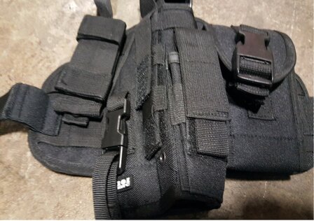 molle beenholster