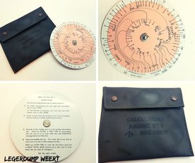 Ronde rekenliniaal met etui, stralingsdosiscalculator,