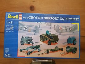 REVELL 04511 WWII GROUND SUPPORT EQUIPMENT 